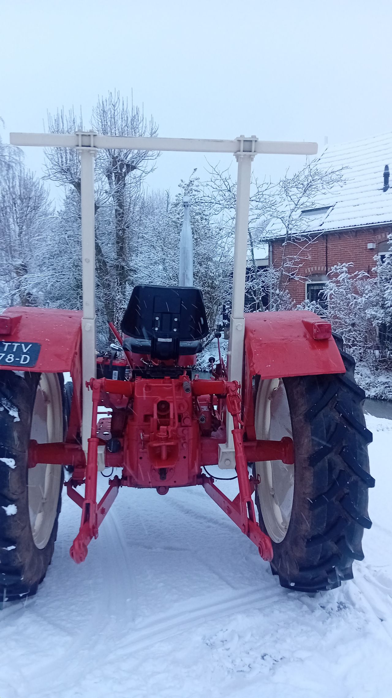 Te koop international 453 en 423 kentekens