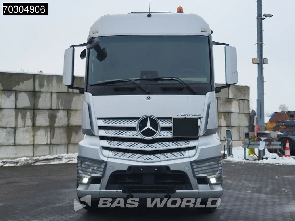 Mercedes Actros 1843 4X2 StreamSpace ADR