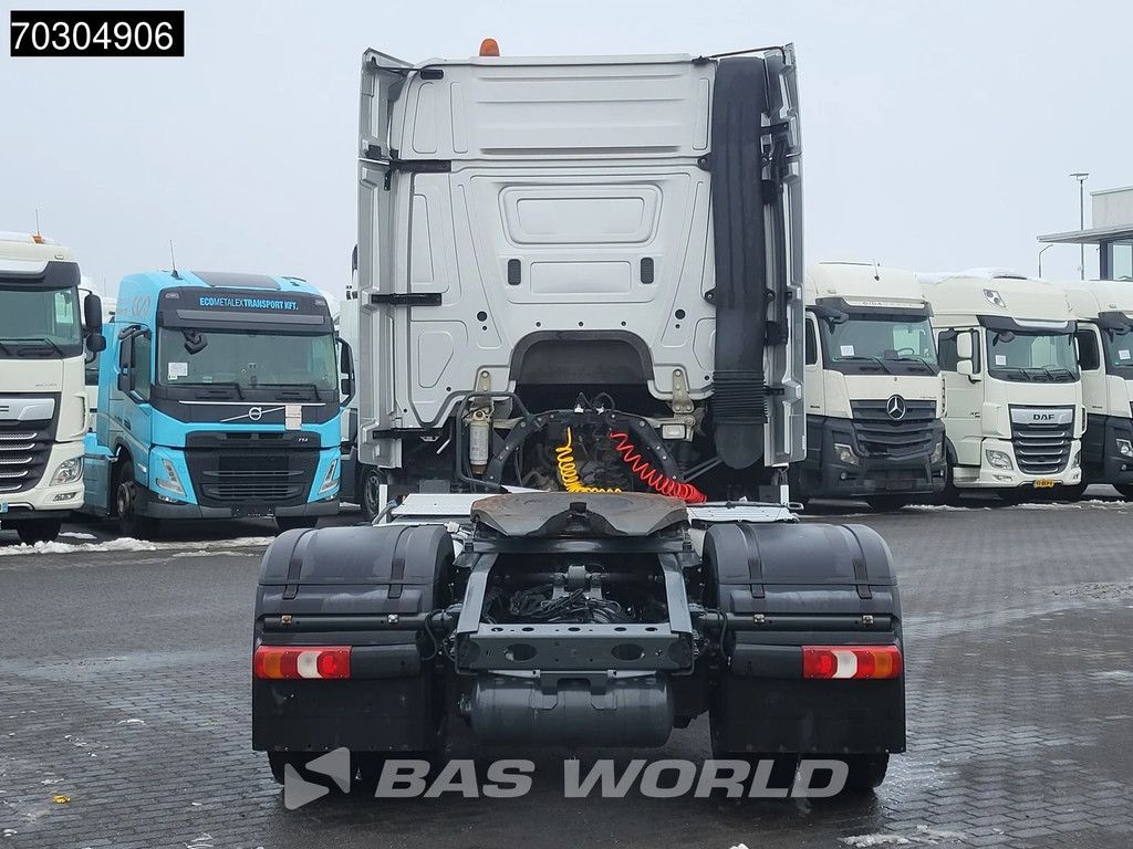 Mercedes Actros 1843 4X2 StreamSpace ADR
