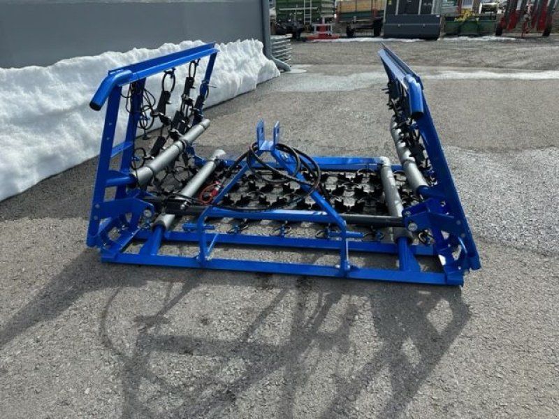 Wiesenegge 4m, 4-reihig, hydraulisch