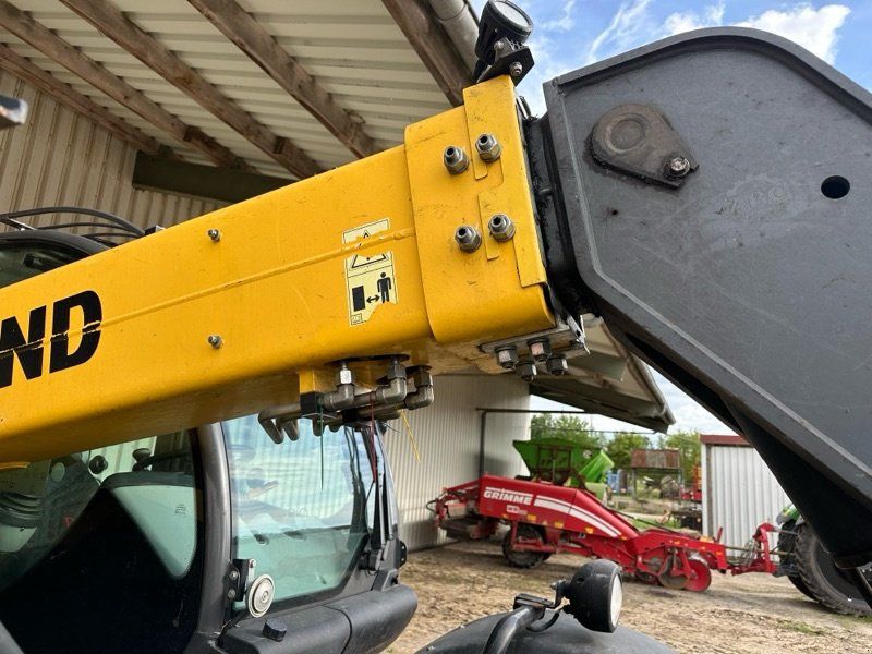 New Holland TH 7.42 Elite