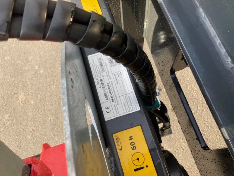 Fliegl Rundballenabwickler VF