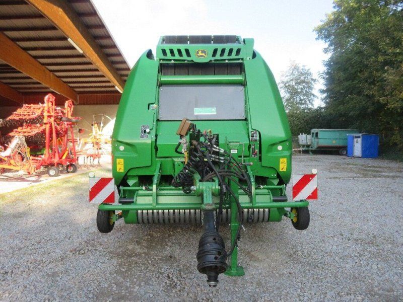 John Deere V461M