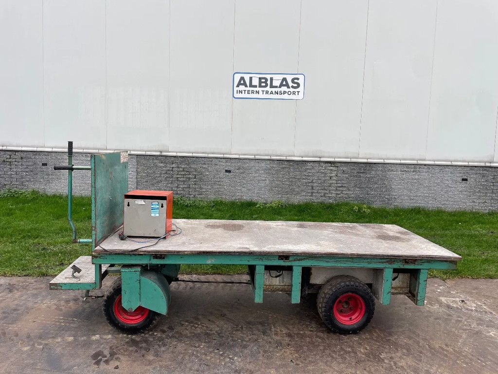 Electrische platformwagen transportkar 24v hooiwagen voerwagen