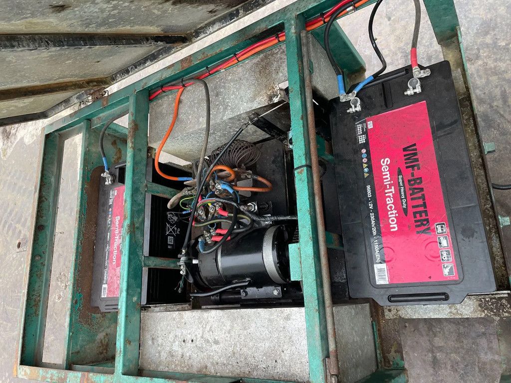 Electrische platformwagen transportkar 24v hooiwagen voerwagen