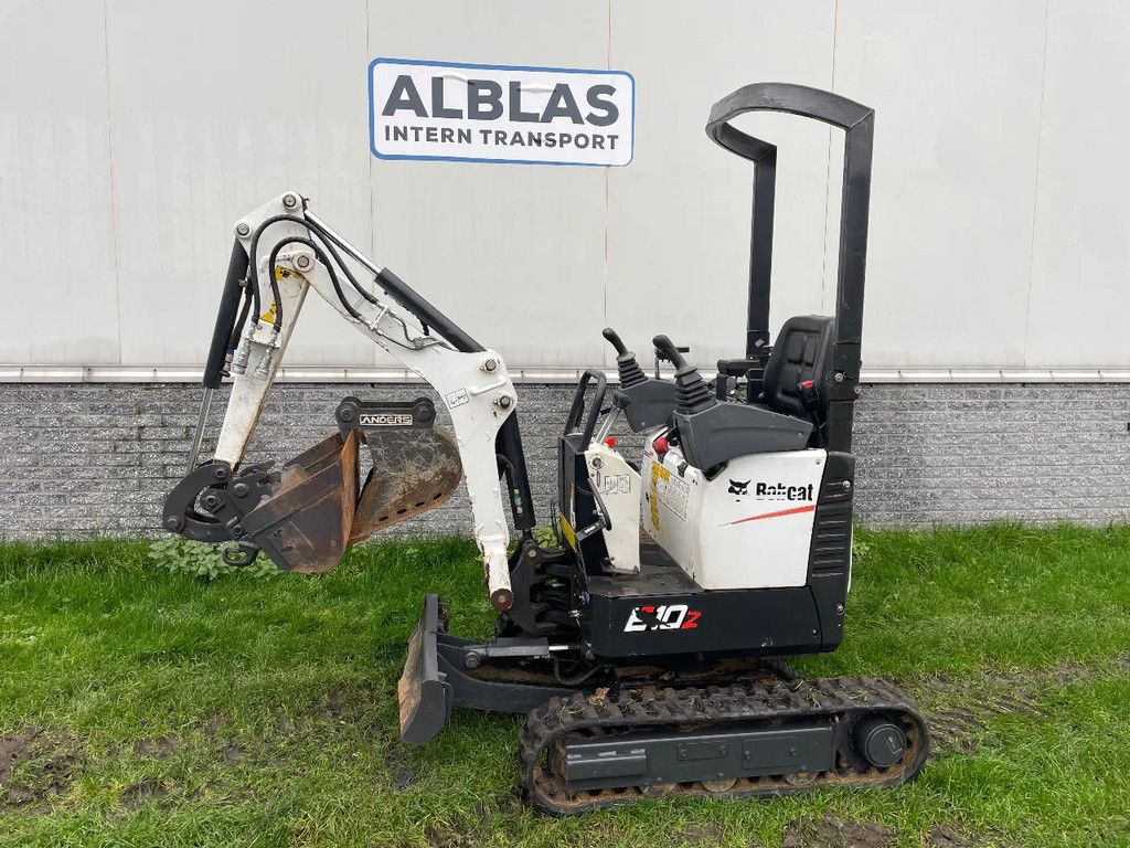 Bobcat E10 minigraver BJ 2022 slechts 205 uur