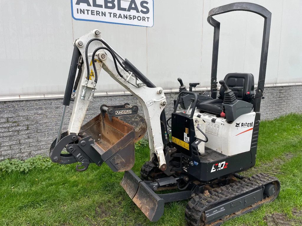 Bobcat E10 minigraver BJ 2022 slechts 205 uur