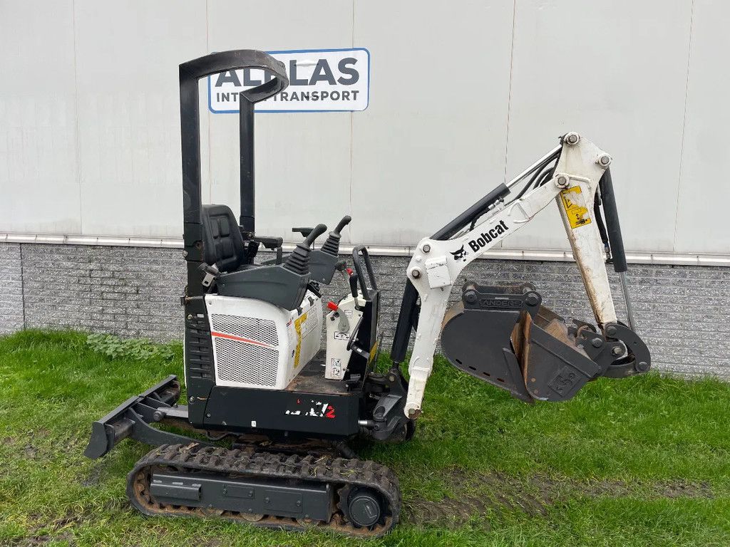 Bobcat E10 minigraver BJ 2022 slechts 205 uur