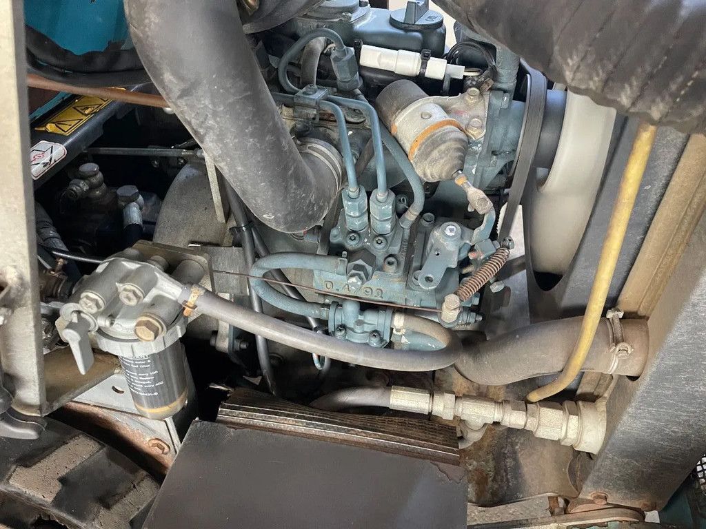 Messersi CH2-R 13D Kubota diesel rupsdumper met schep