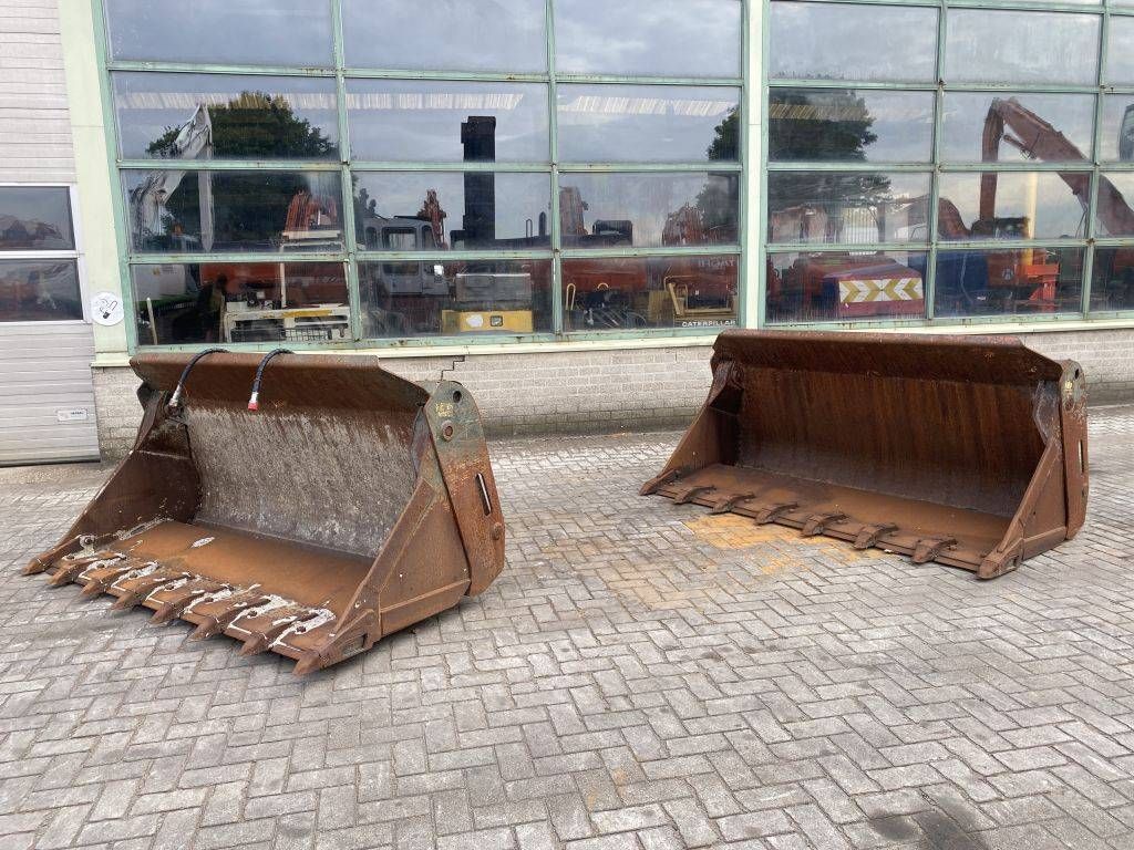 Fiat-Hitachi Of Volvo Breedte 2.50 M