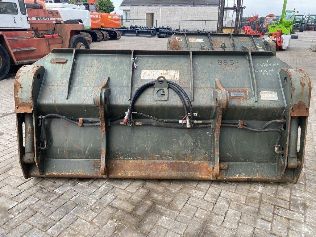 Fiat-Hitachi Of Volvo Breedte 2.50 M