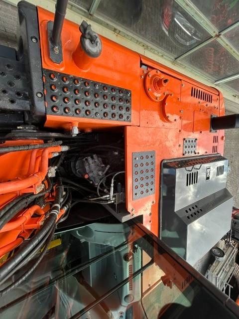 Hitachi ZX 180 LC-5B