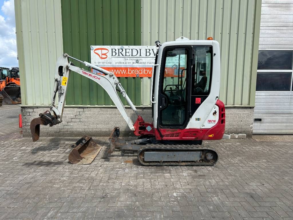 Takeuchi tb 216