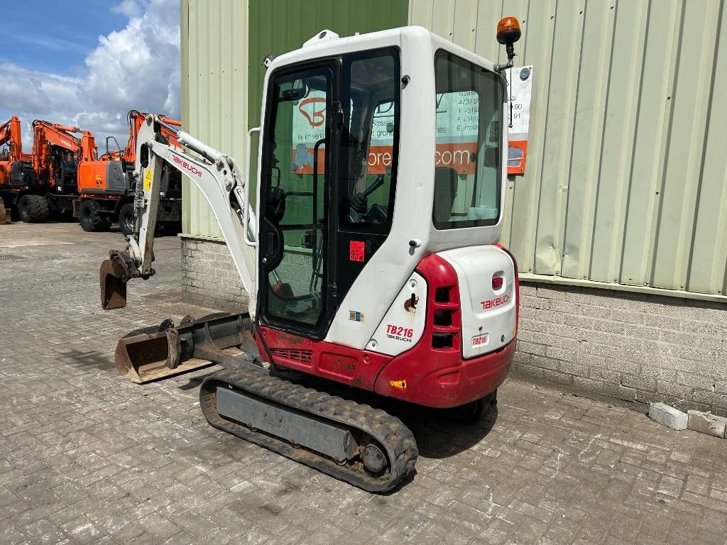 Takeuchi tb 216