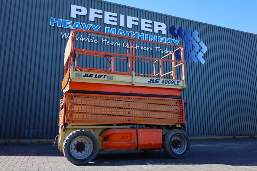 JLG 4069LE Electric, 14.2m Working Height, 360kg Capac
