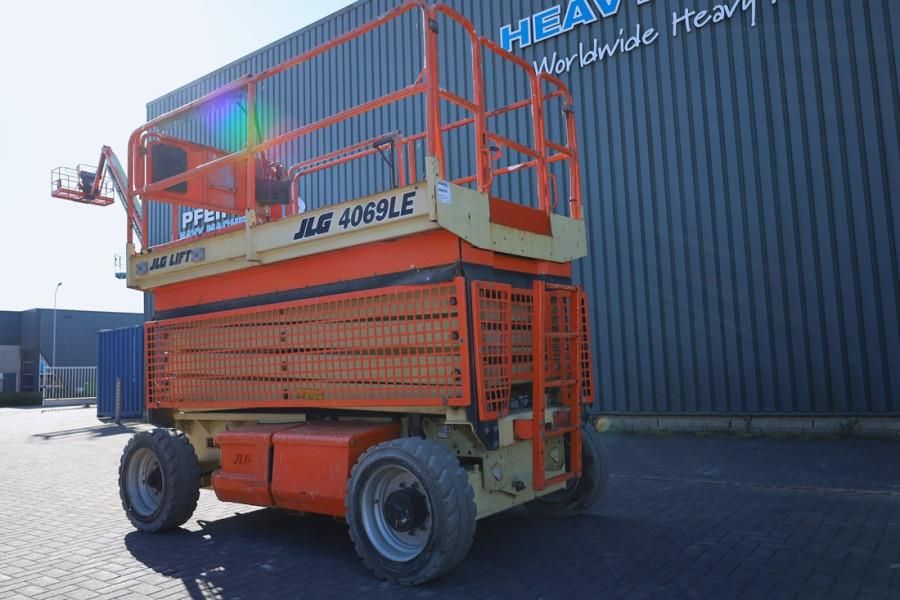 JLG 4069LE Electric, 14.2m Working Height, 360kg Capac