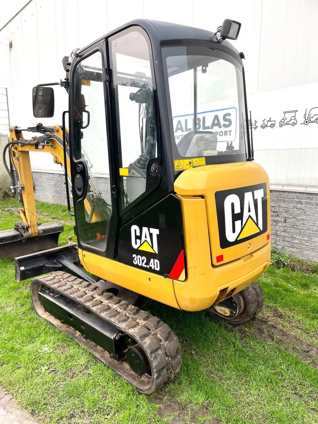 Caterpillar 302.4D graafmachine Yanmar 2400 kg!