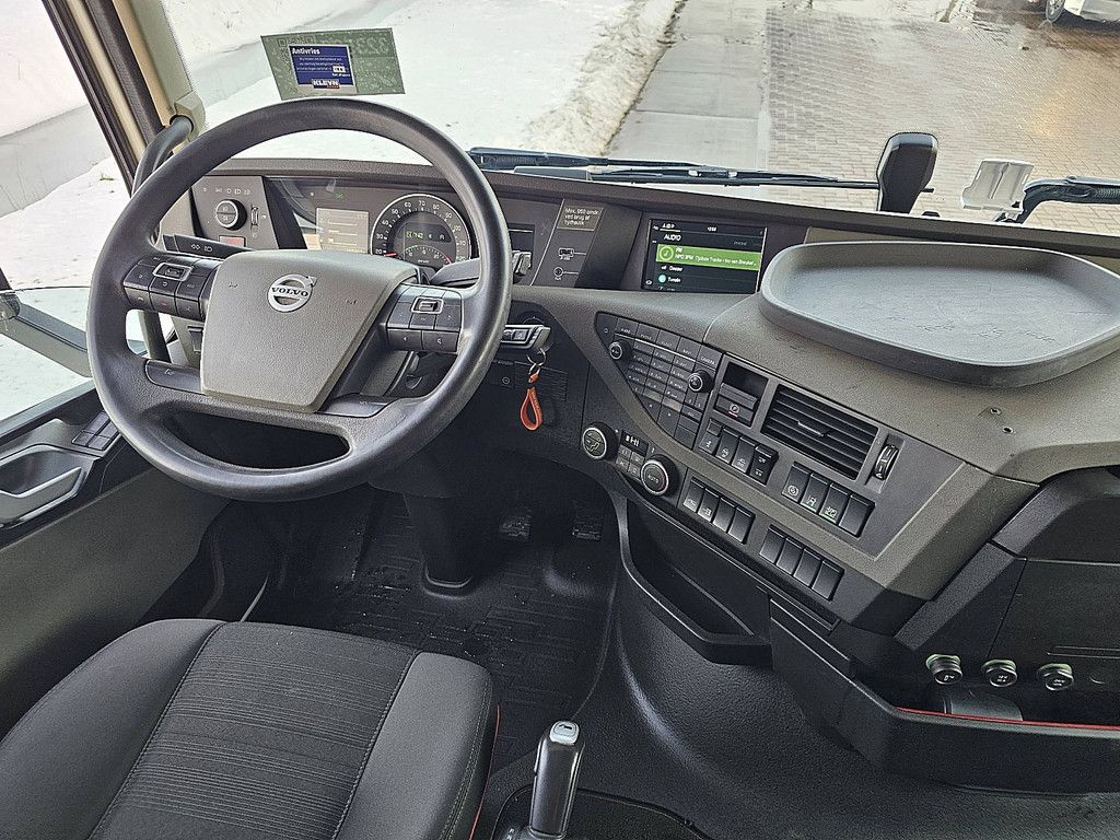 VOLVO FH 500 6x2 steered pto+hydr