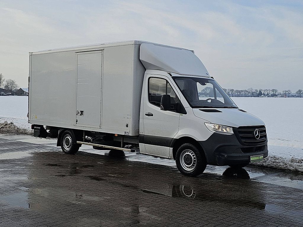 MERCEDES-BENZ SPRINTER 316 bakwagen laadklep!