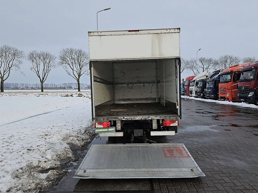 MERCEDES-BENZ SPRINTER 316 bakwagen laadklep!