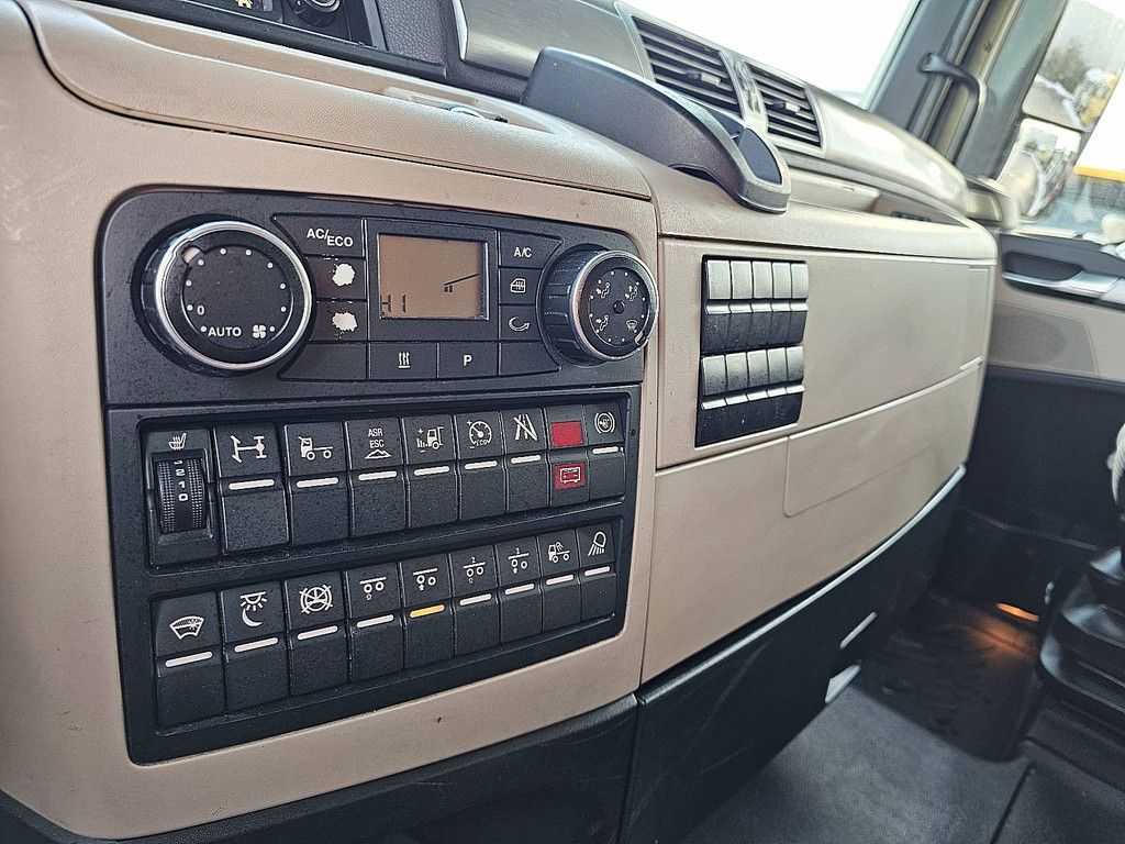 M.A.N. 26.460 TGX xlx 6x2 bls