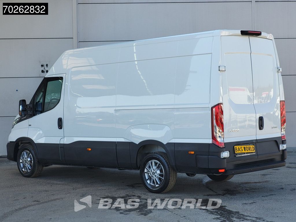 Iveco Daily 35S21 3.0L Automaat 210PK L2H2 2025-Model 3,5t Trekvermogen ACC LED CarPlay Camera Parkeersensoren Velgen Euro6 L3 12m3 Klima