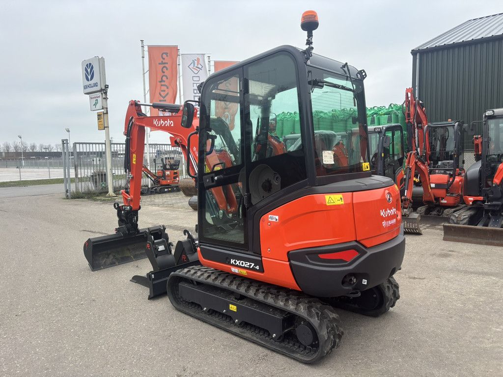 KUBOTA KX027-4