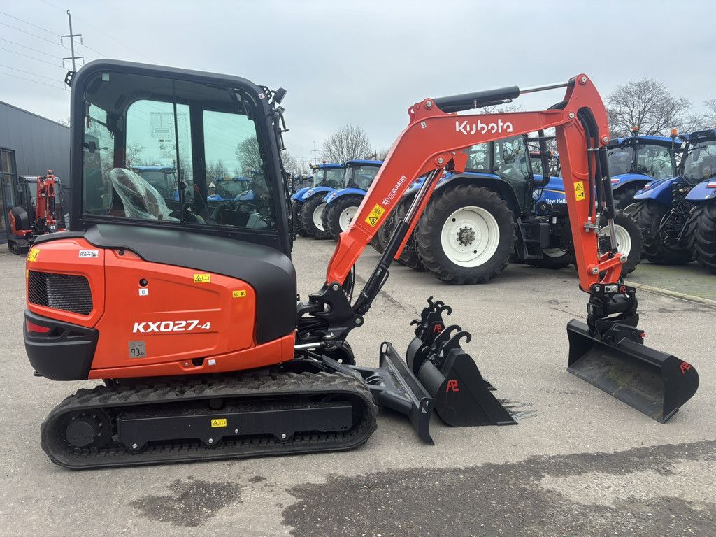 KUBOTA KX027-4
