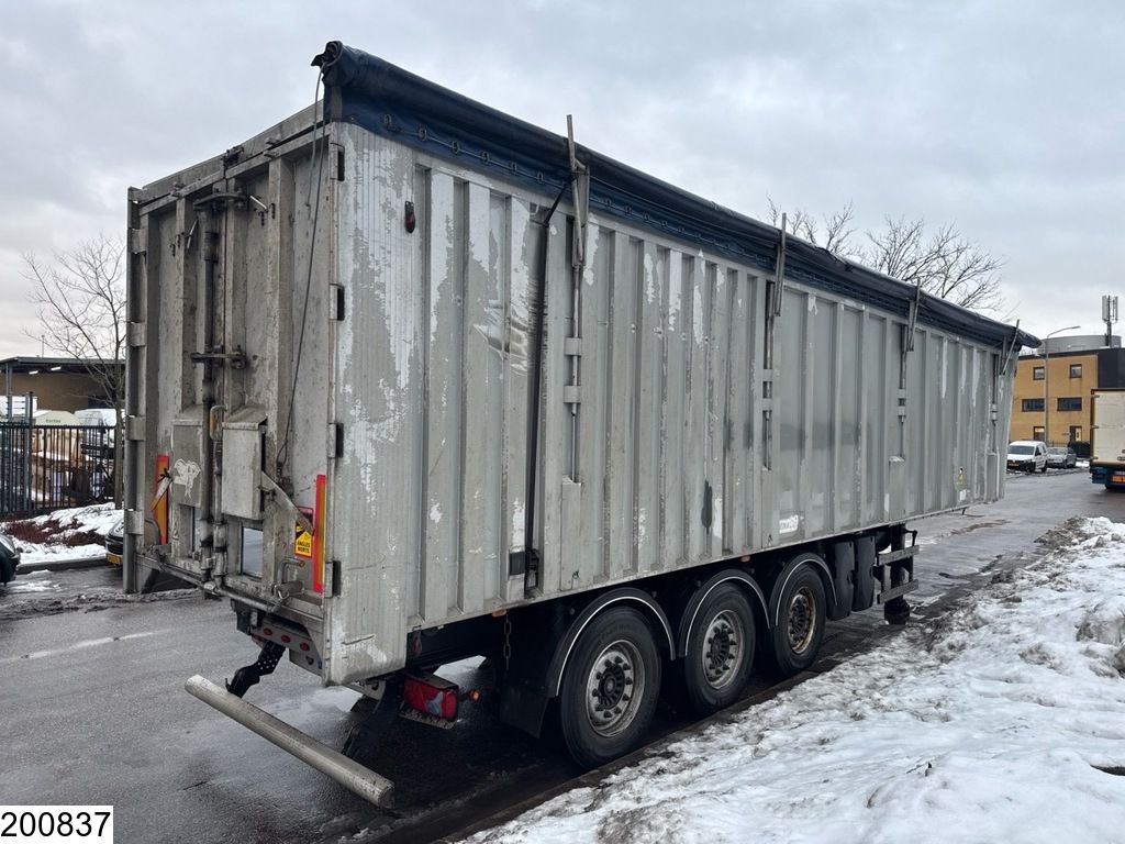 Benalu kipper 60m3, Lift axle