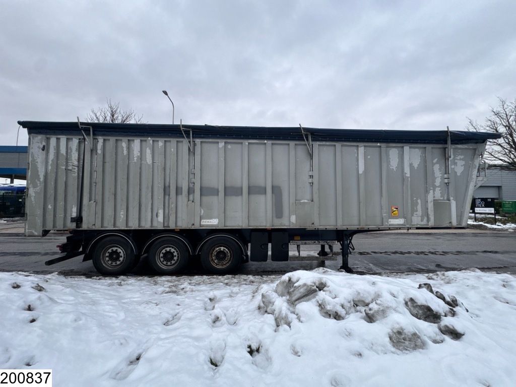 Benalu kipper 60m3, Lift axle