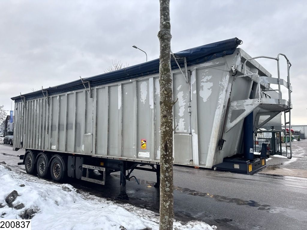Benalu kipper 60m3, Lift axle