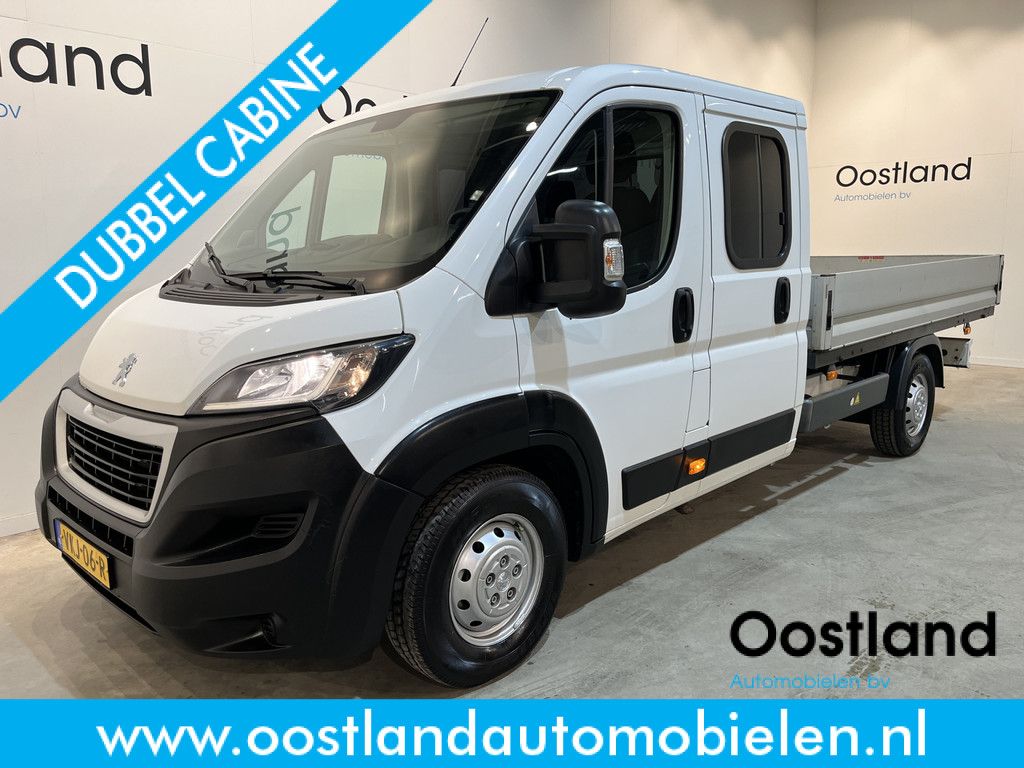 Peugeot Boxer 2.2 BlueHDi 165 PK L4 Pro Zwaar DC Dubbel Cabine Open Laadbak / Luchtvering / Trekhaak 3.000 KG / Airco / Cruise Control / Navigatie
