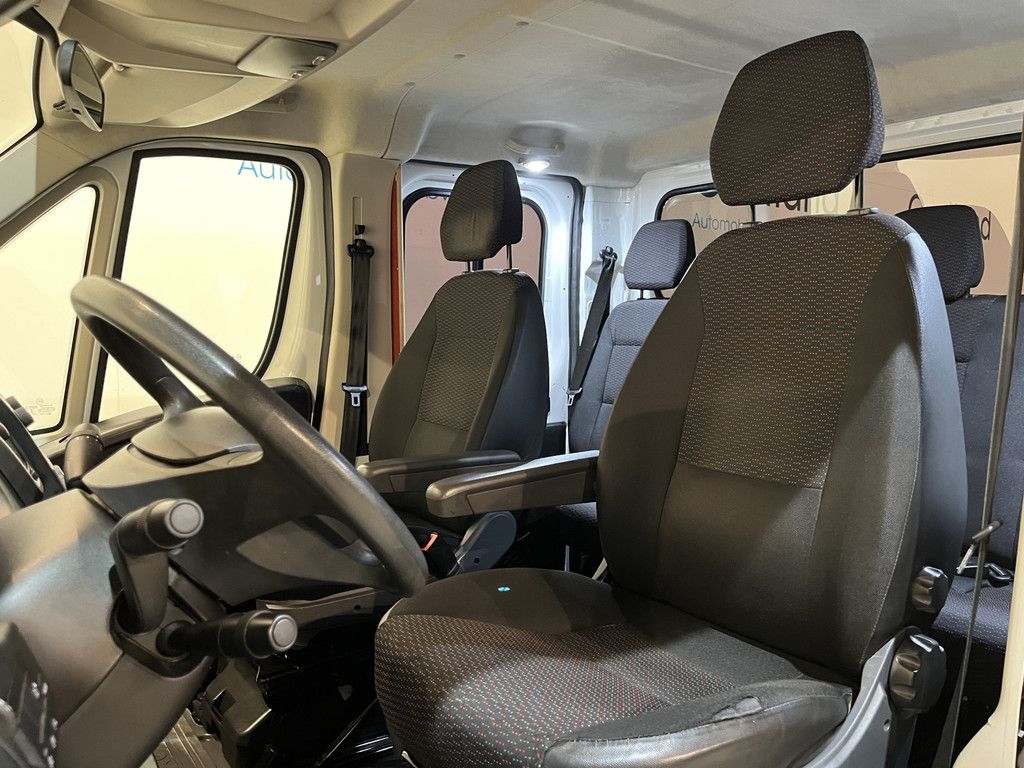 Peugeot Boxer 2.2 BlueHDi 165 PK L4 Pro Zwaar DC Dubbel Cabine Open Laadbak / Luchtvering / Trekhaak 3.000 KG / Airco / Cruise Control / Navigatie