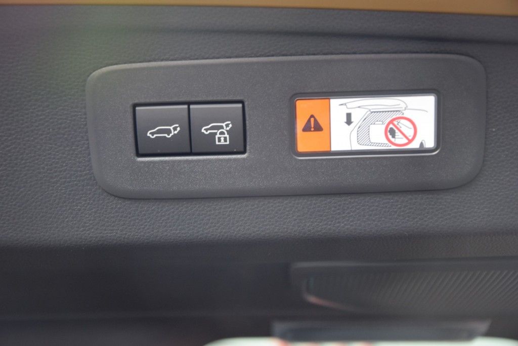 Toyota Landcruiser 250 2.8 D-4D 5DRS PROFESSIONAL A/T VAN BPM VRIJ