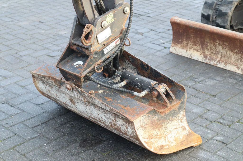 Volvo ECR25 ELEKTRIC | JECR25D | TILTBUCKET | BUCKET | LOW HOURS