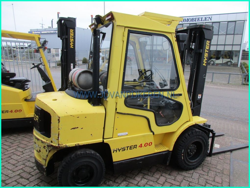 2x Hyster H4.00XM 4t + 4.5t sideshift+vorkenspreider+cabine