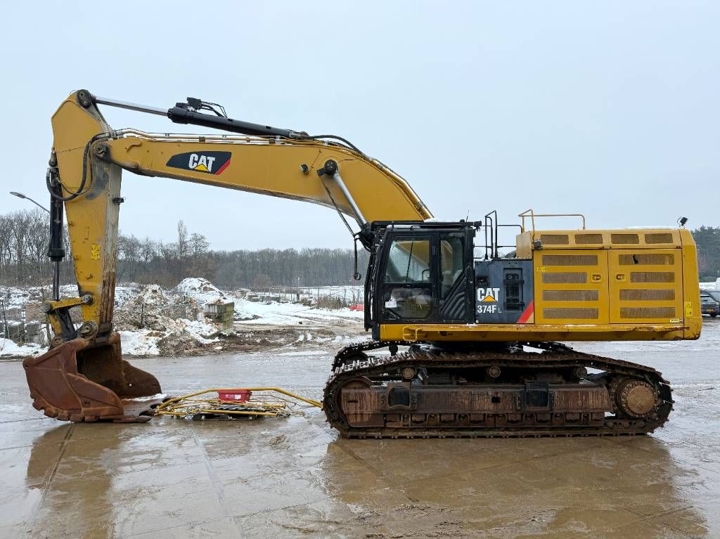 CAT 374FL - Hammer Lines Included! Dutch Machine