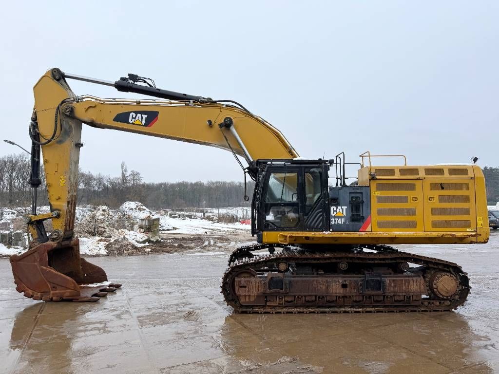 CAT 374FL - Hammer Lines Included! Dutch Machine