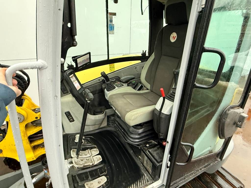 Wacker Neuson ET90 - OilQuick / German Machine / Tilting Bucket