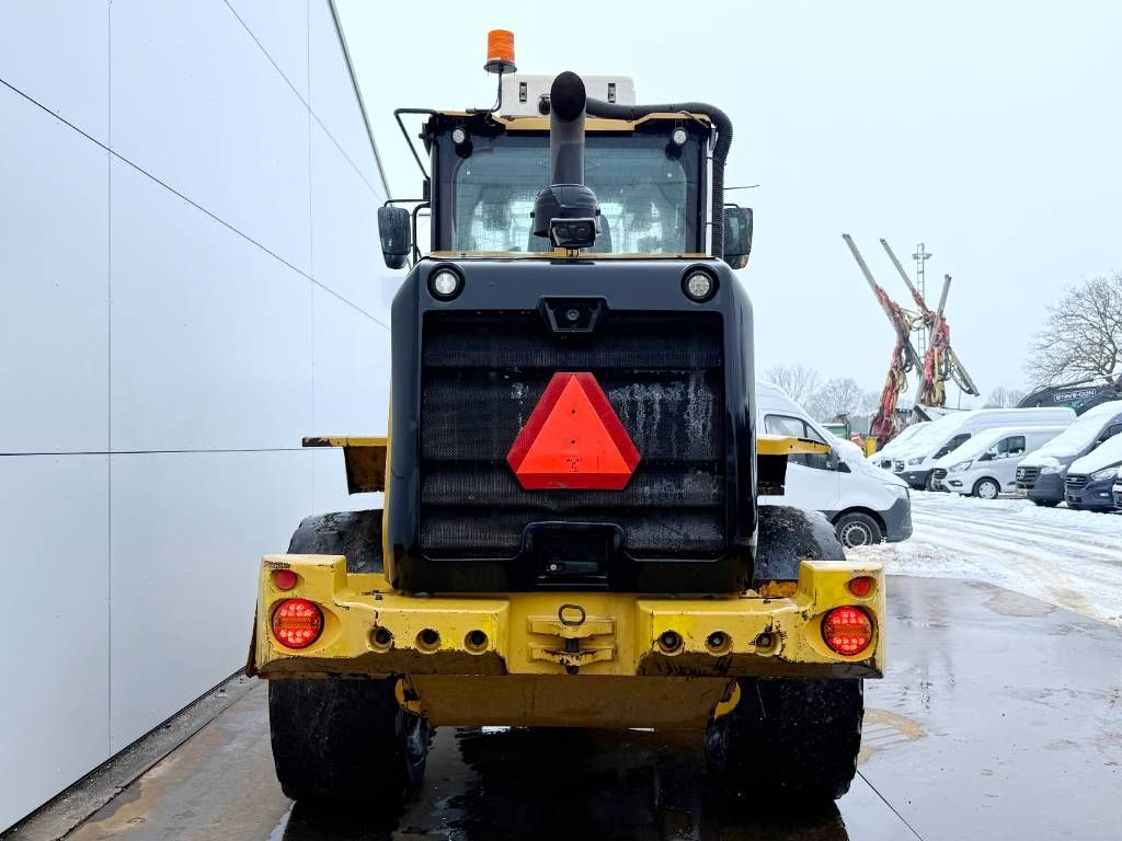 CAT 926M - Dutch Machine / Automatic Greasing