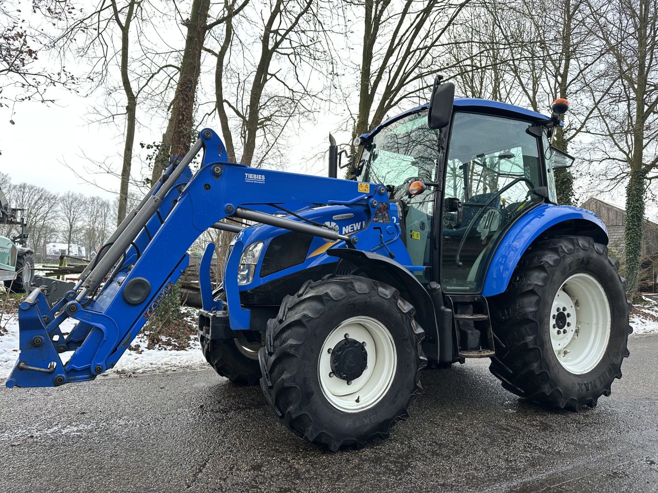 New Holland T4.75 Powerstar