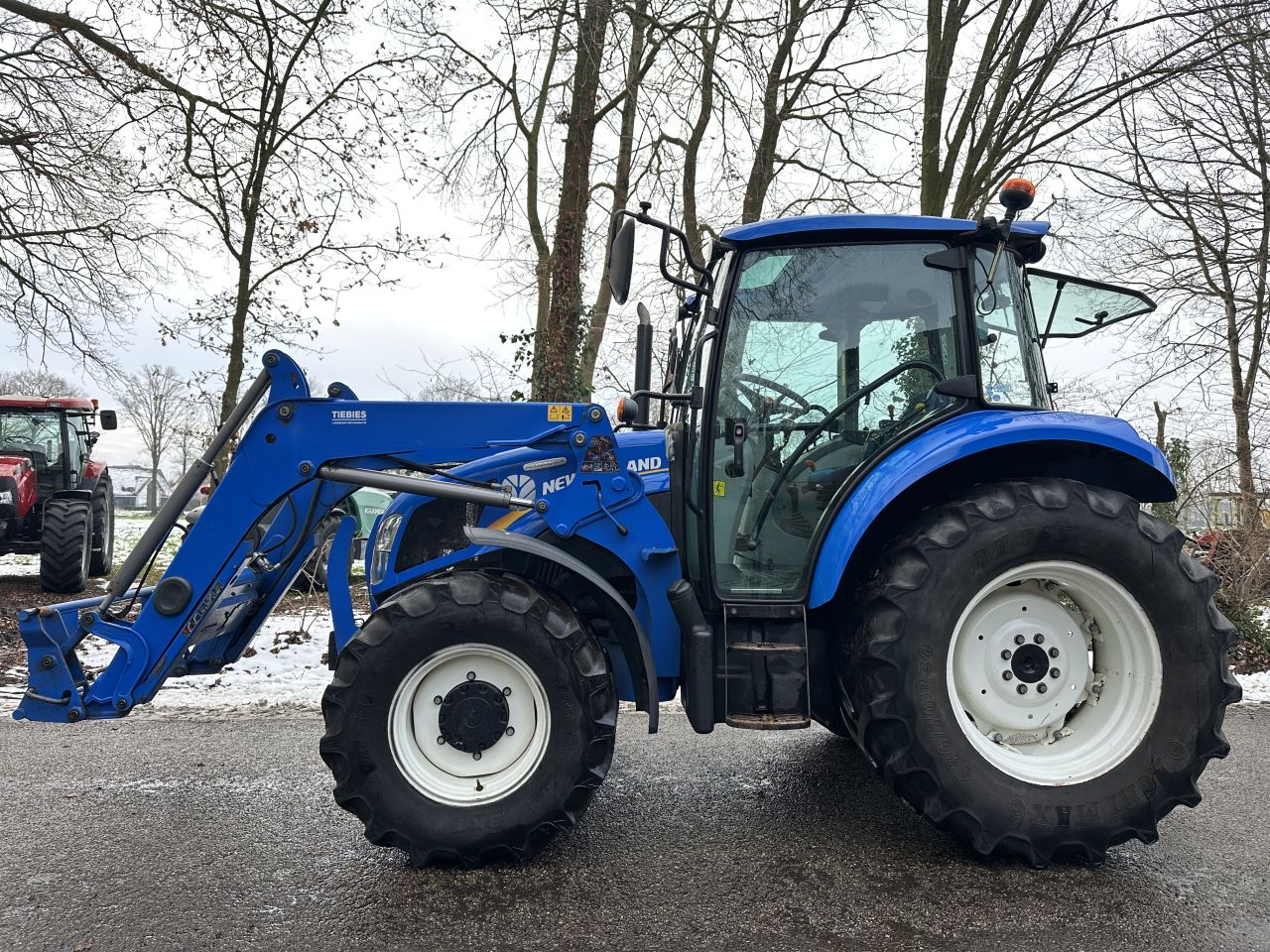 New Holland T4.75 Powerstar