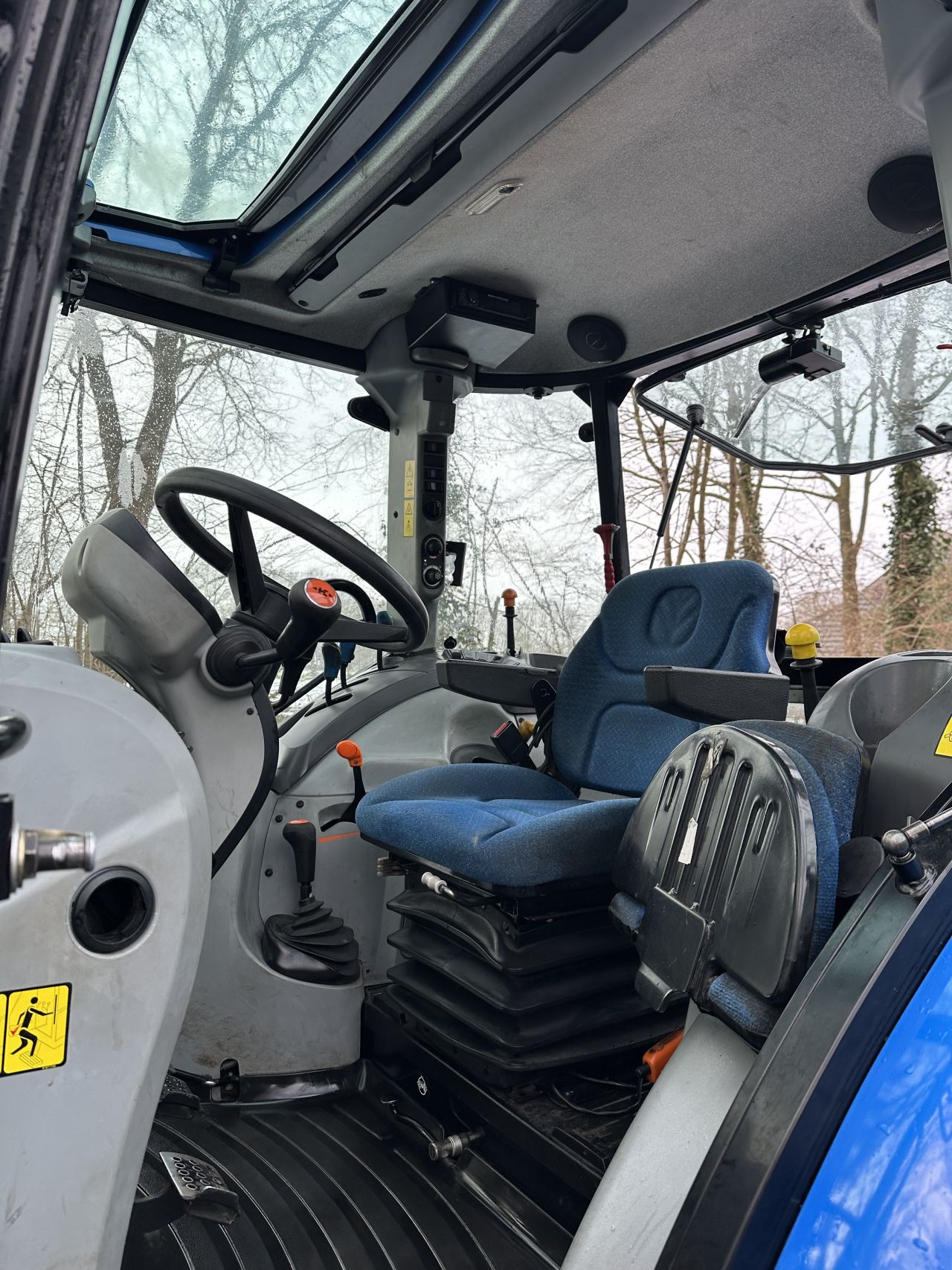 New Holland T4.75 Powerstar