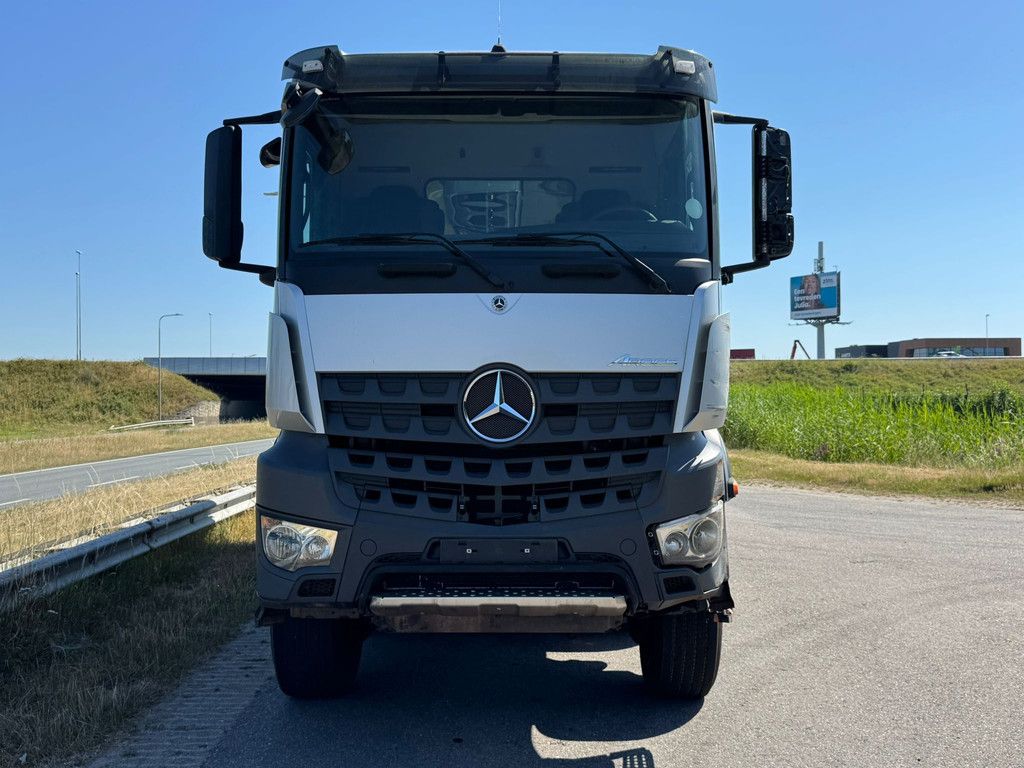 MercedesBenz Arocs 4848 8x8 tipper