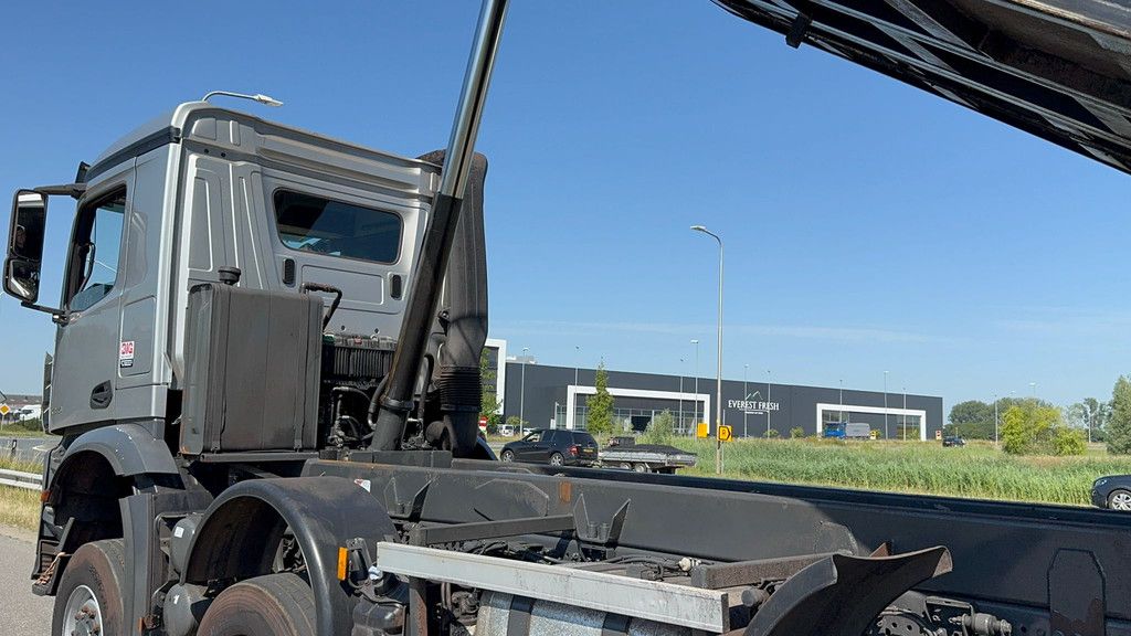 MercedesBenz Arocs 4848 8x8 tipper
