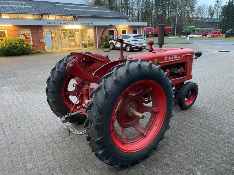 Case IH FARMALL MC CORMICK H