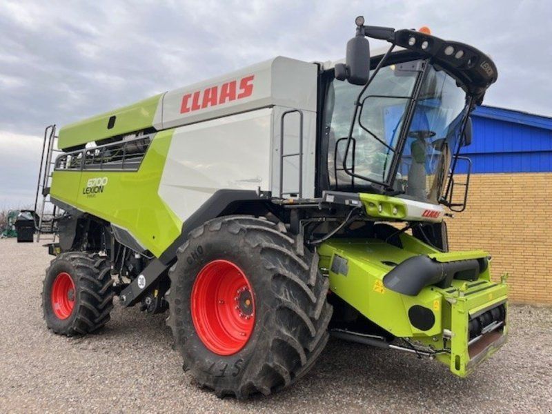 Claas LION 6700