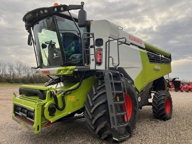 Claas LION 6700