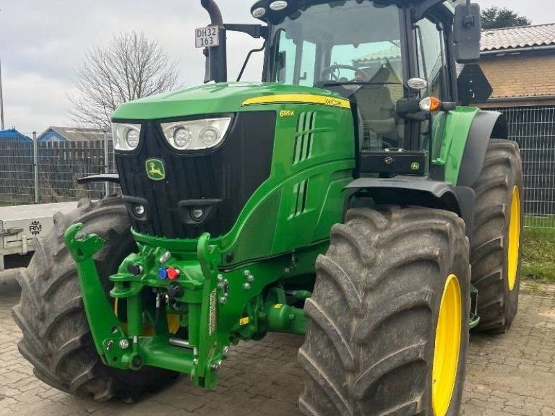 John Deere 6195M