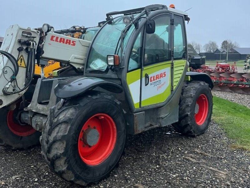 Claas Scorpion 7040 VP